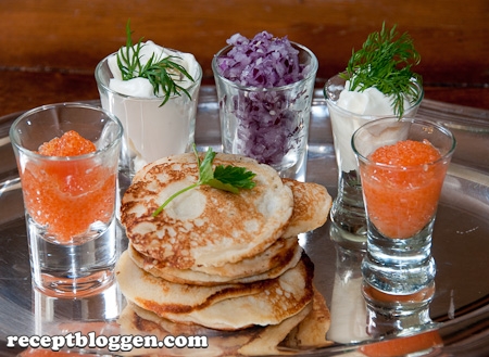 blinis-med-lojrom-rodlok-och-graddfil-5538