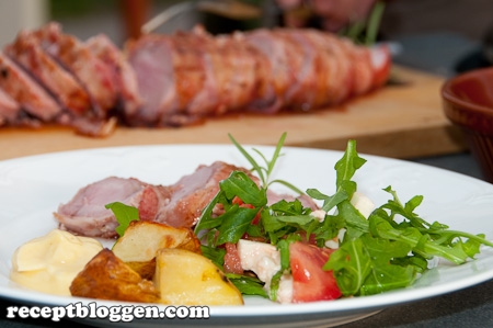 grillad-flaskfile-inlindad-i-bacon-med-rosa-sas-och-aioli-6345