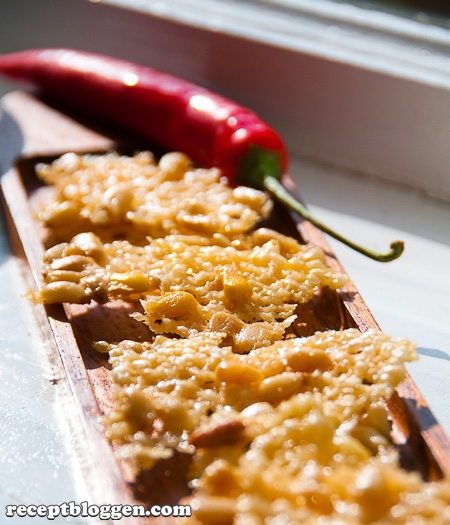 tilltugg-med-parmesan-och-pinjenotter-6806