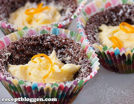 cupcakes-med-choklad-och-glasyr-med-apelsinsmak-1000952
