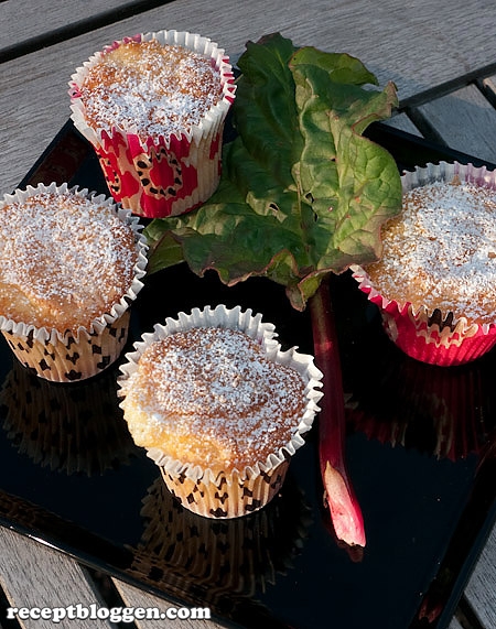 cupcakes-med-rabarber-ny-1000975