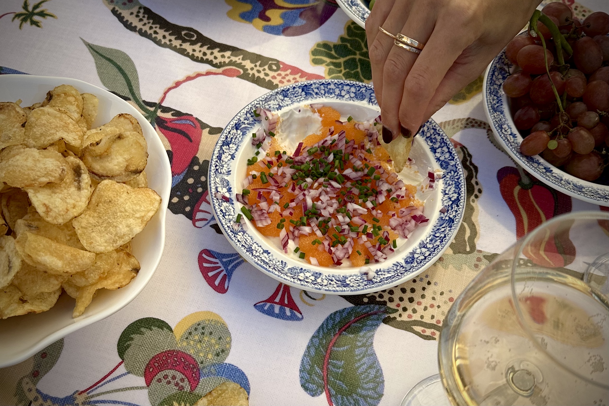 Löjrom med potatischips